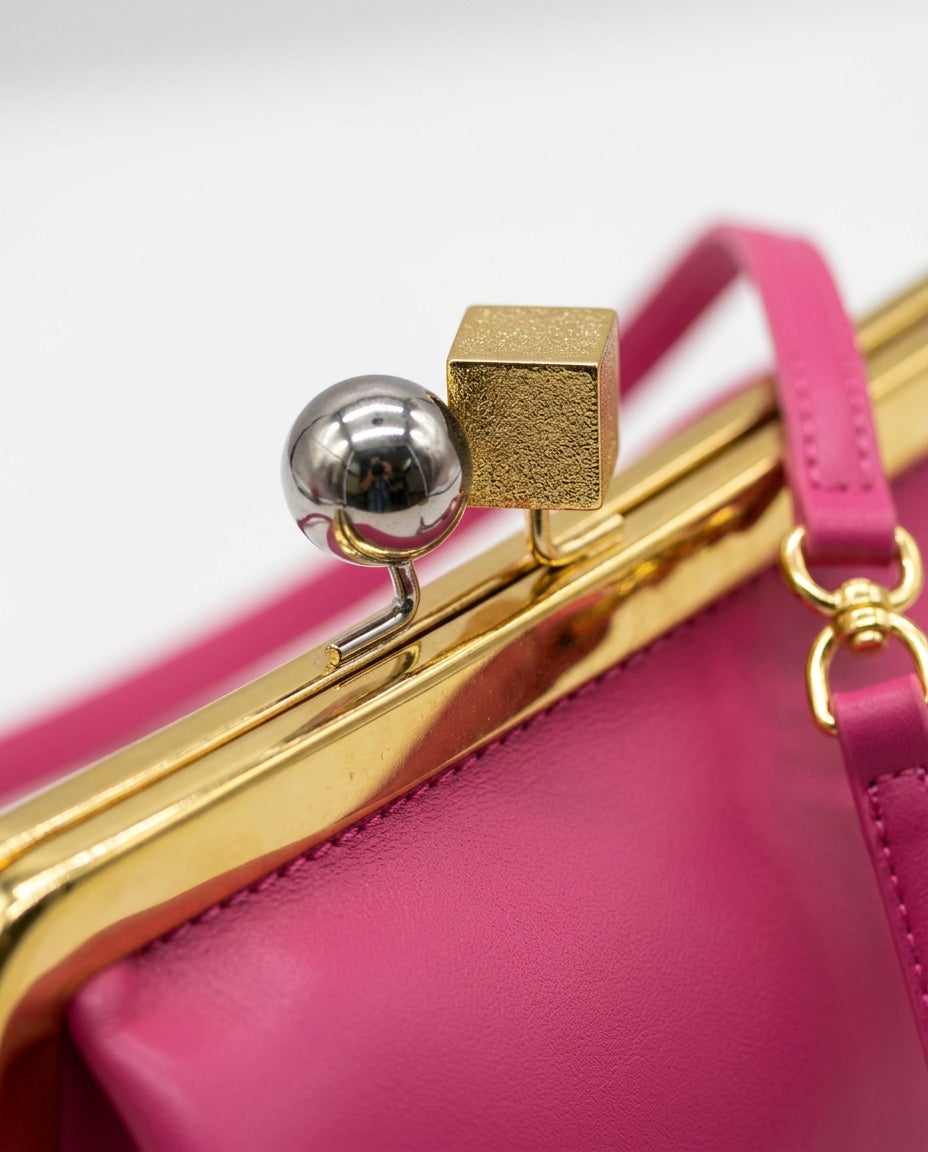 Jacquemus The Salon Rond-Carré Leather Clutch Bag