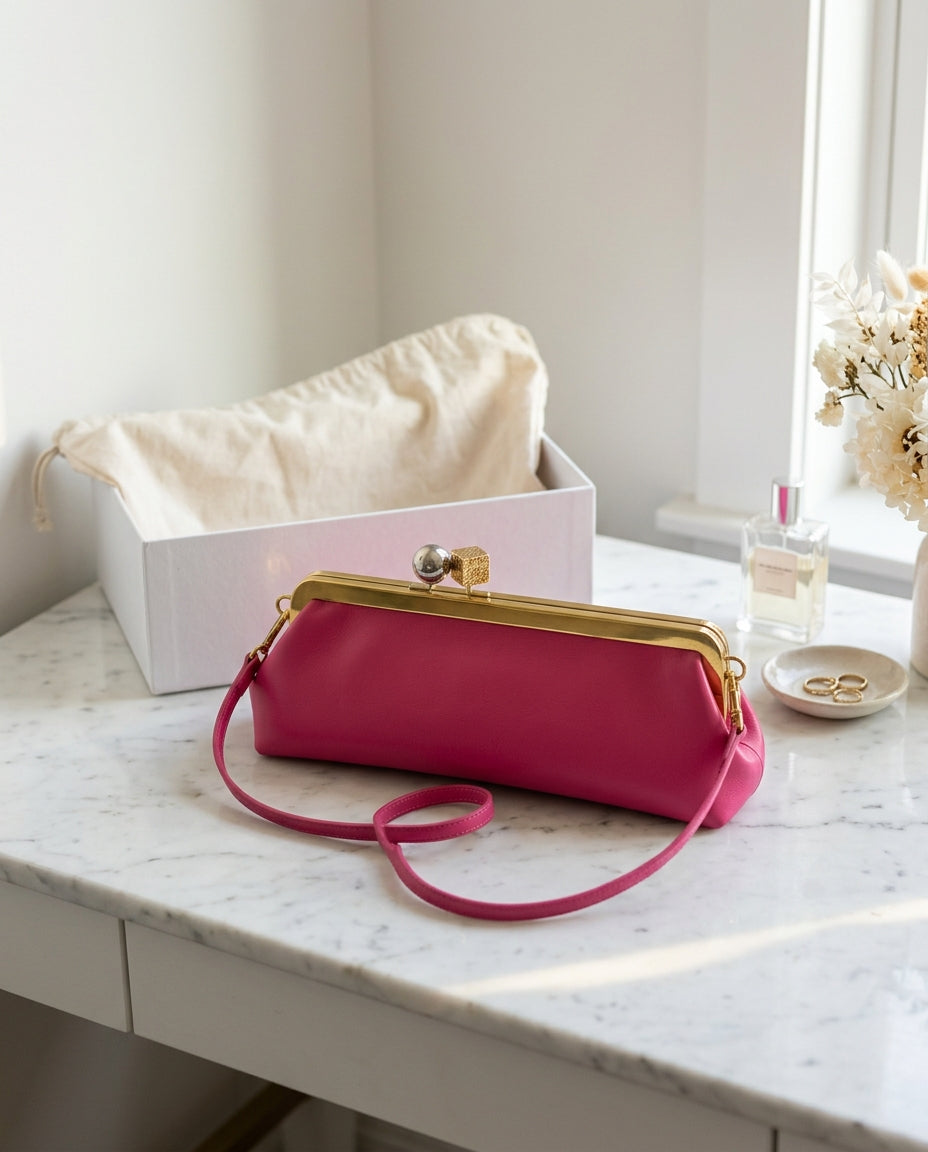 Jacquemus The Salon Rond-Carré Leather Clutch Bag